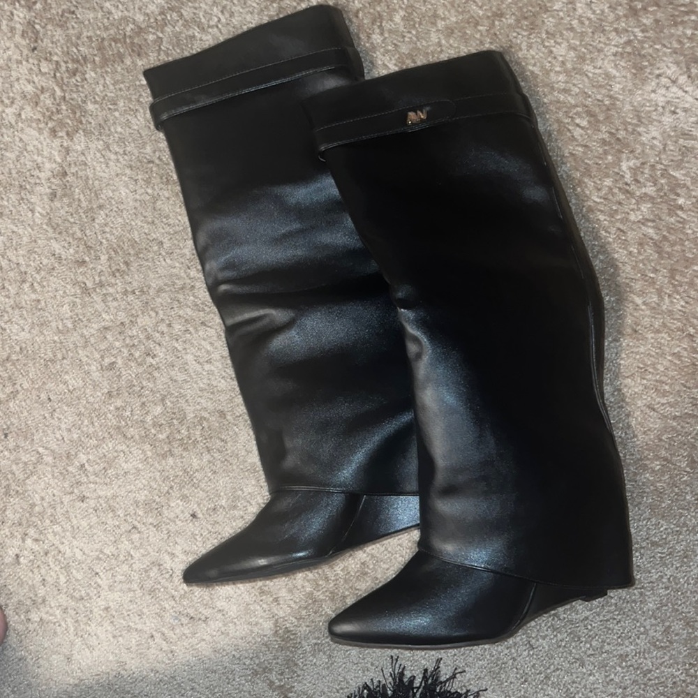 Brand new tall knee boots